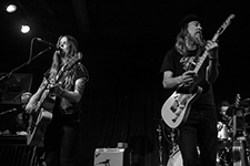 Sarah Shook & the Disarmers